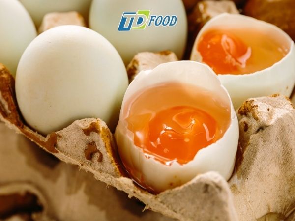 Trứng muối tươi